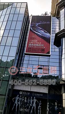 定制設(shè)計Ｔ型高炮規(guī)格大小決定三面翻廣告牌造價