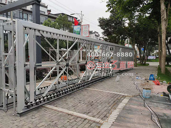 大中小型三面翻轉(zhuǎn)廣告牌框架結(jié)構(gòu)類型和應用范圍